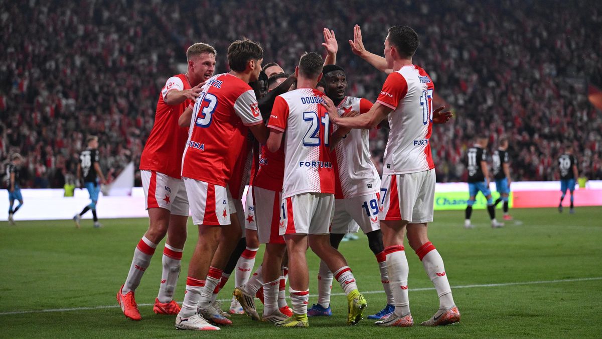 Slavia rozdrtila Teplice. Slovácko šokovalo Plzeň, Zlín opět zvítězil 