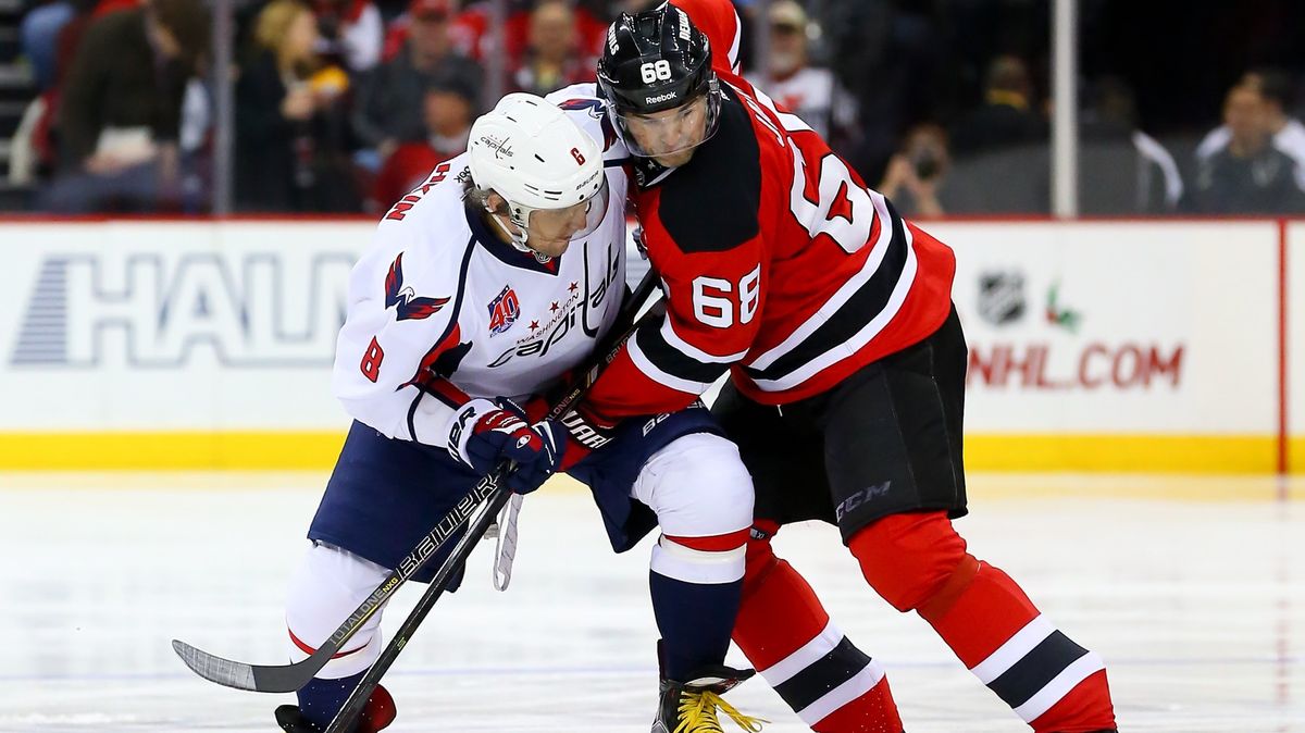 Téměř tři miliardy korun, Jágra trumfli jen čtyři hráči. NHL přesto jako chudý příbuzný