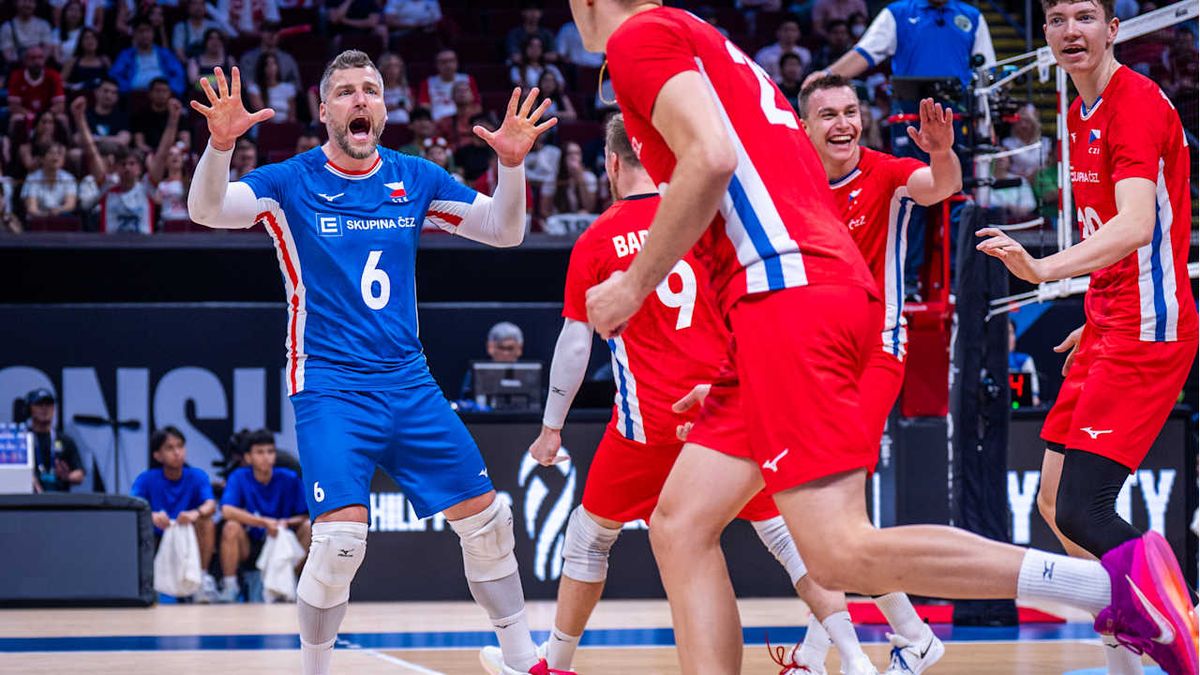 VOLEJBAL ONLINE: Češi v duelu o bronz nic nevzdávají, Poláci jdou ale ve čtvrtém setu do vedení