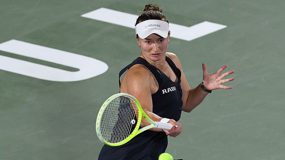 TENIS ONLINE: Češky v akci, Krejčíková čelí Šwiatekové. Boj o semifinále čeká i Siniakovou