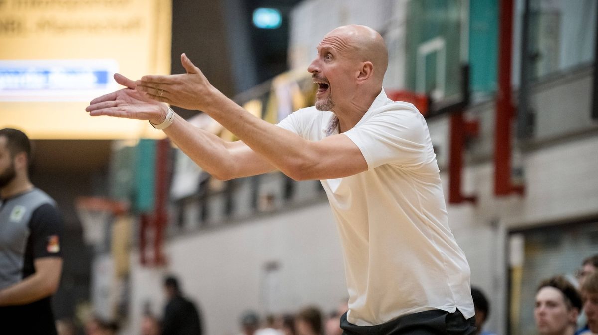 Novým trenérem basketbalové reprezentace se stal Luboš Bartoň