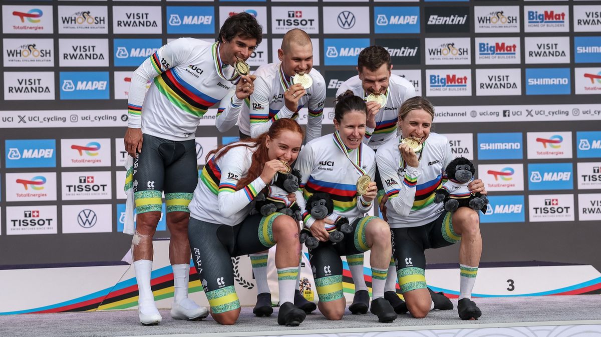 Australané obhájili na MS silničních cyklistů zlato v časovce smíšených štafet