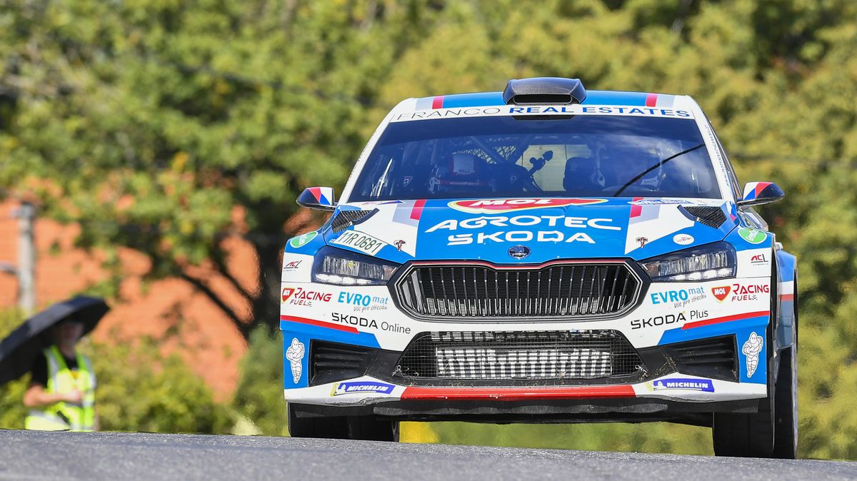Kopecký vyhrál první etapu Rallye Pačejov a míří za mistrovským titulem