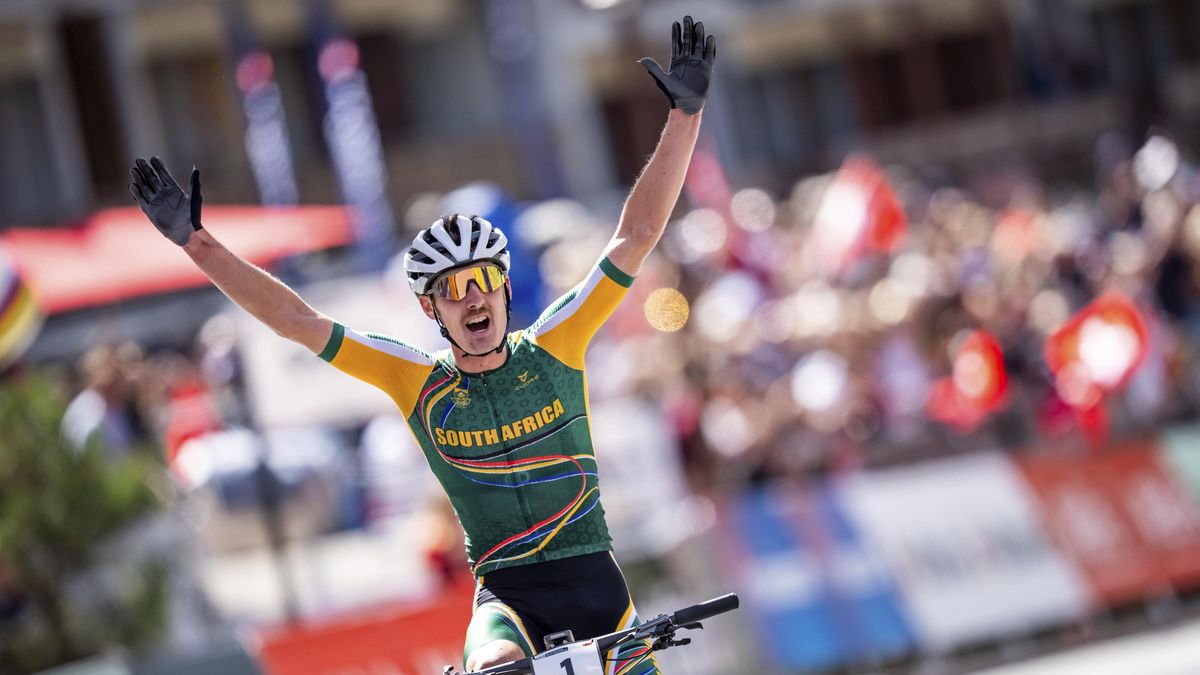 Hatherly po MS vyhrál i pohárový závod bikerů v Lenzerheide, Cink byl dvacátý