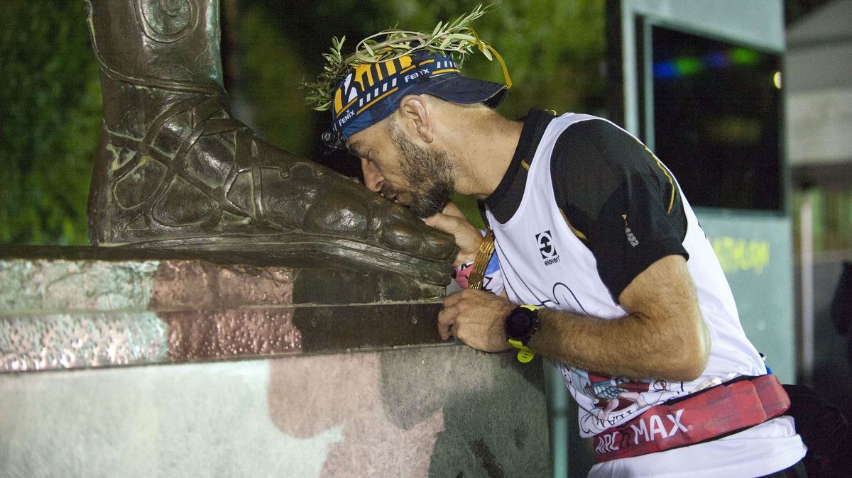 Skvělý úspěch, český běžec Brunner vyhrál legendární Spartathlon