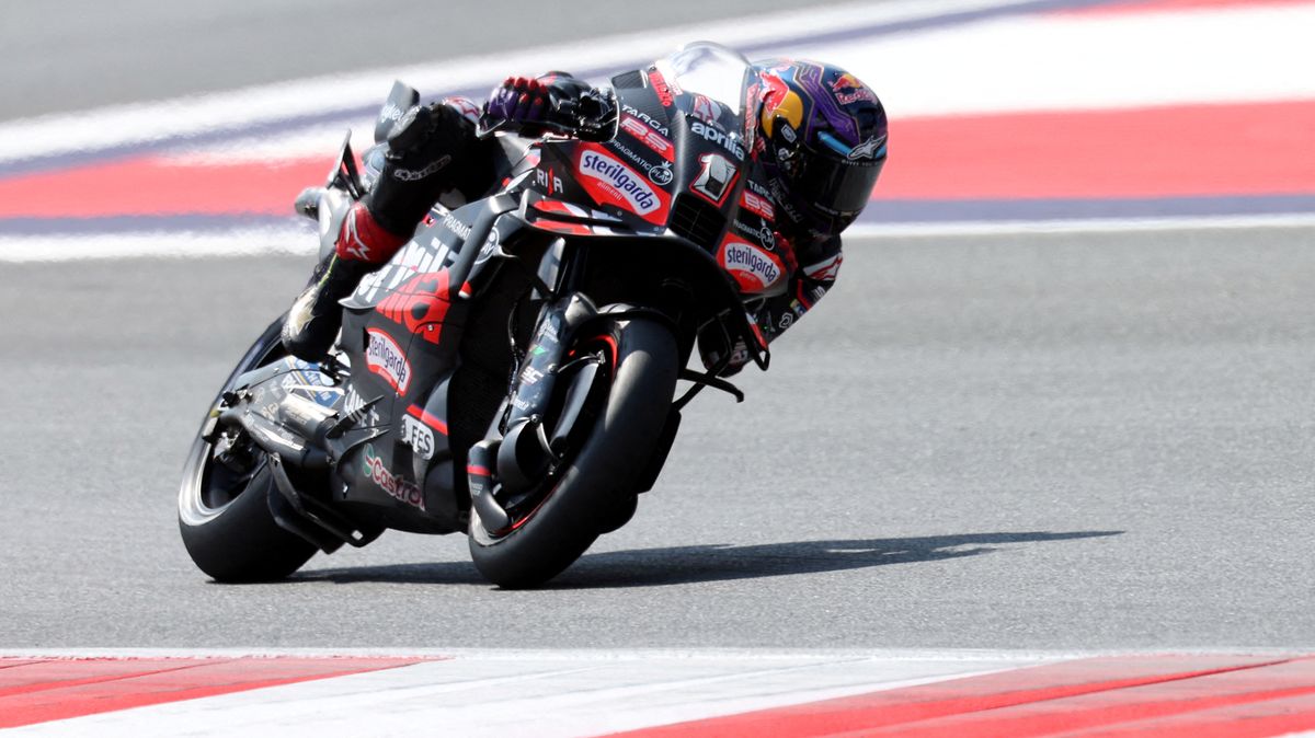 Martín je po pádu ve sprintu MotoGP japonské Grand Prix po operaci klíční kosti