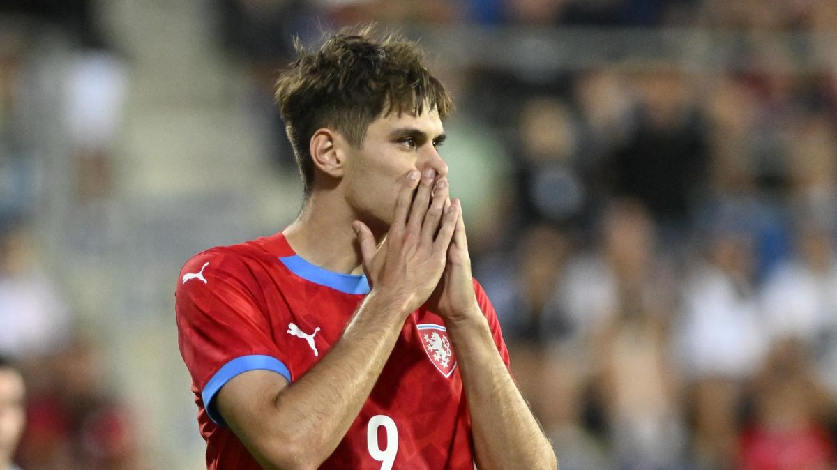 Čechy vytočily podmínky na Gibraltaru. Rozhodčí tomu taky nepomohl, běsní Lvíčata