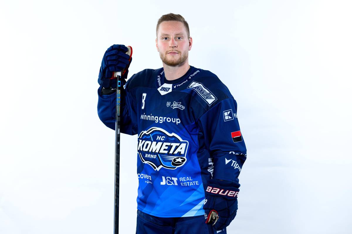 Dresy, ve kterých chce Kometa obhájit titul. Klub je při představení rozmístil v ledových kostkách po městě.