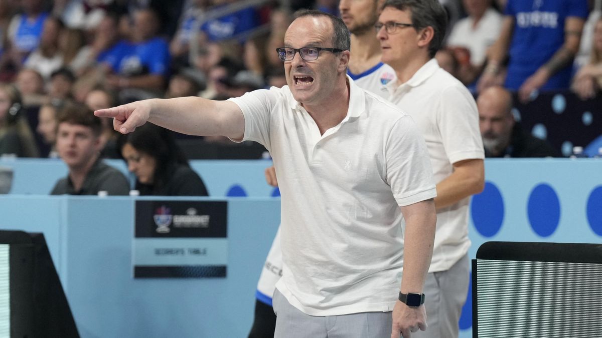 Ostudná tečka, Češi neměli co nabídnout. Těžká chvíle pro nás všechny, říká kouč Ocampo