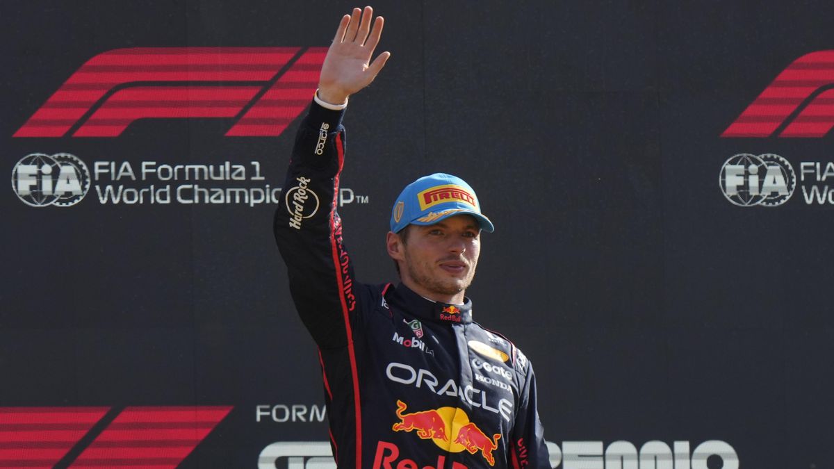 Verstappen kraloval v Monze, Piastri musel přenechat pozici Norrisovi