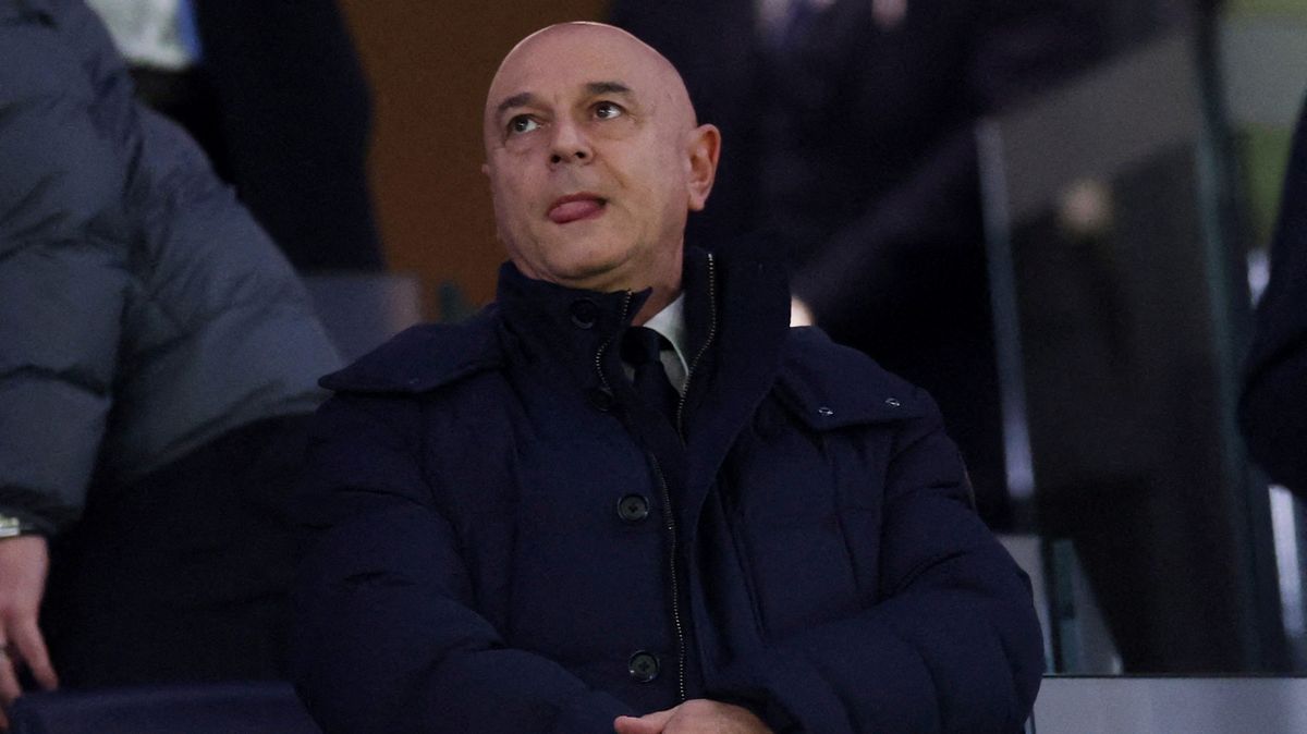 Konec jedné éry. Šéf Tottenhamu končí po téměř čtvrt století