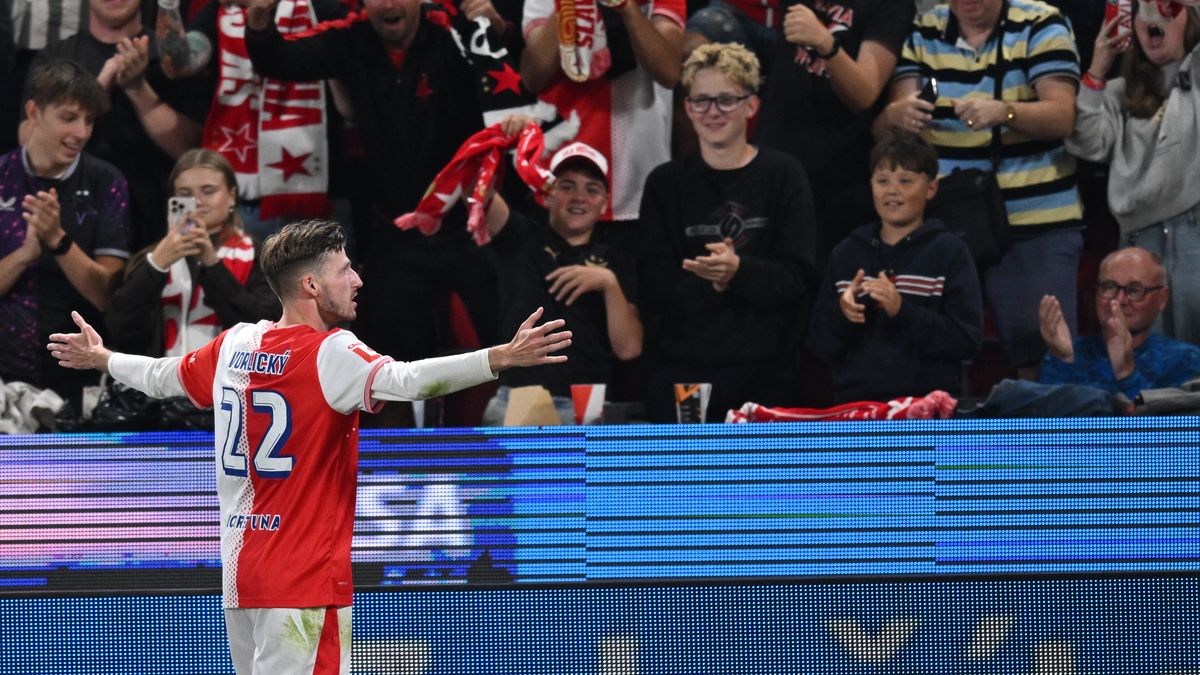 Slavia si poradila s Karvinou, nečekaným hrdinou se stal Vorlický. Baník zažil další krach