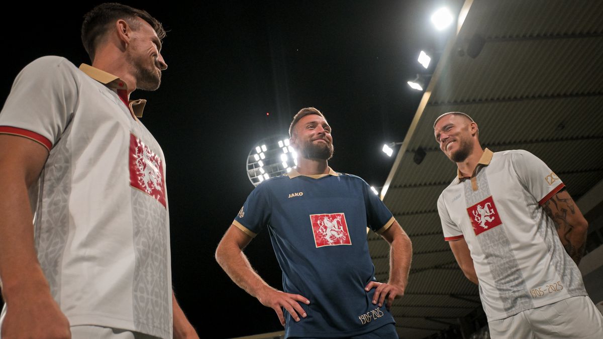 Hradečtí fotbalisté vytáhnou retro dresy. Proti Spartě zavzpomínají na vznik klubu i titul