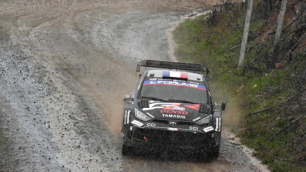 Do vedení Chilské rallye se dostal osminásobný mistr světa Ogier