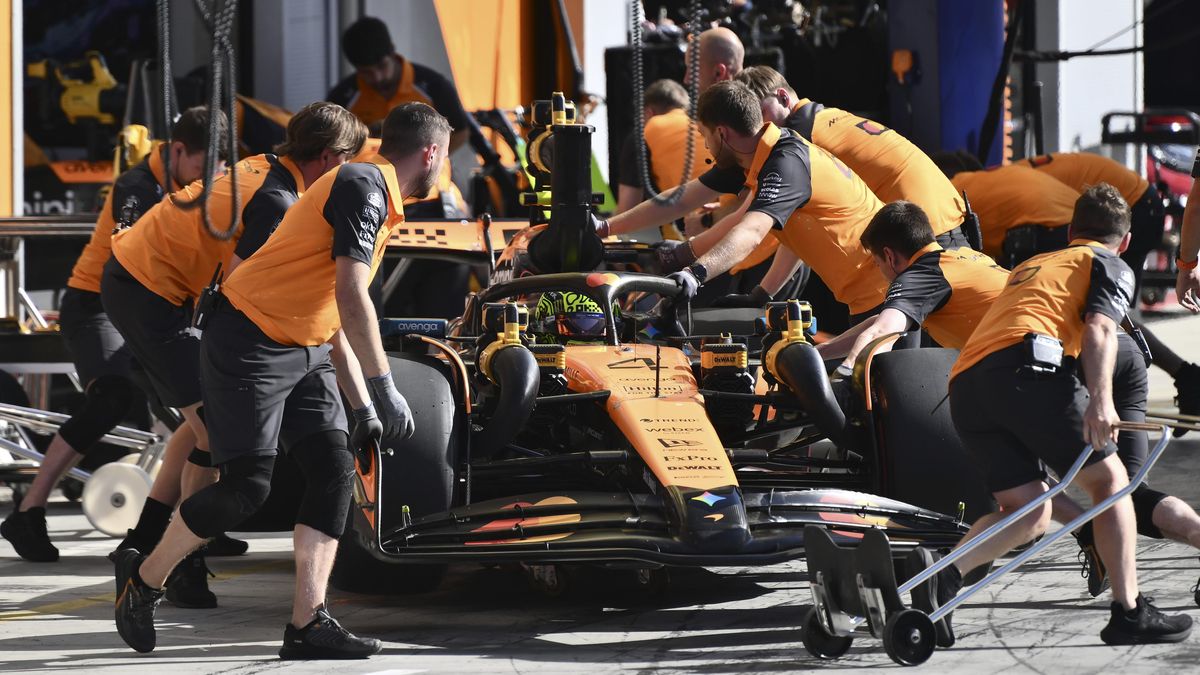 První mečbol. Už v Baku může McLaren obhájit týmový titul
