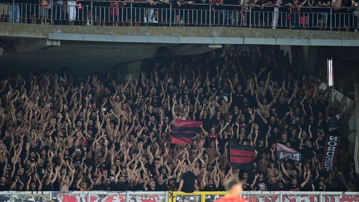 Fotbaloví fanoušci se bouří. Odmítají ligové zápasy v zahraničí 