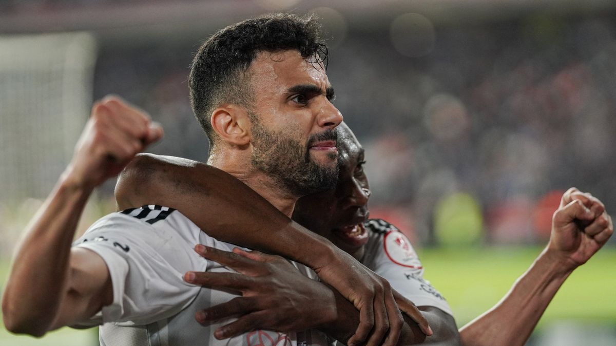 Šulc s Karabcem mají v Lyonu nového spoluhráče Ghizzala