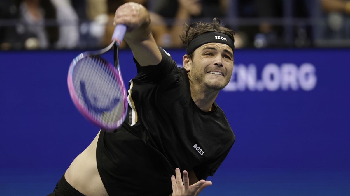 Trapas s čelenkou a ostrý kartáč během zápasu. Poslední Američan na US Open zažil krutý konec