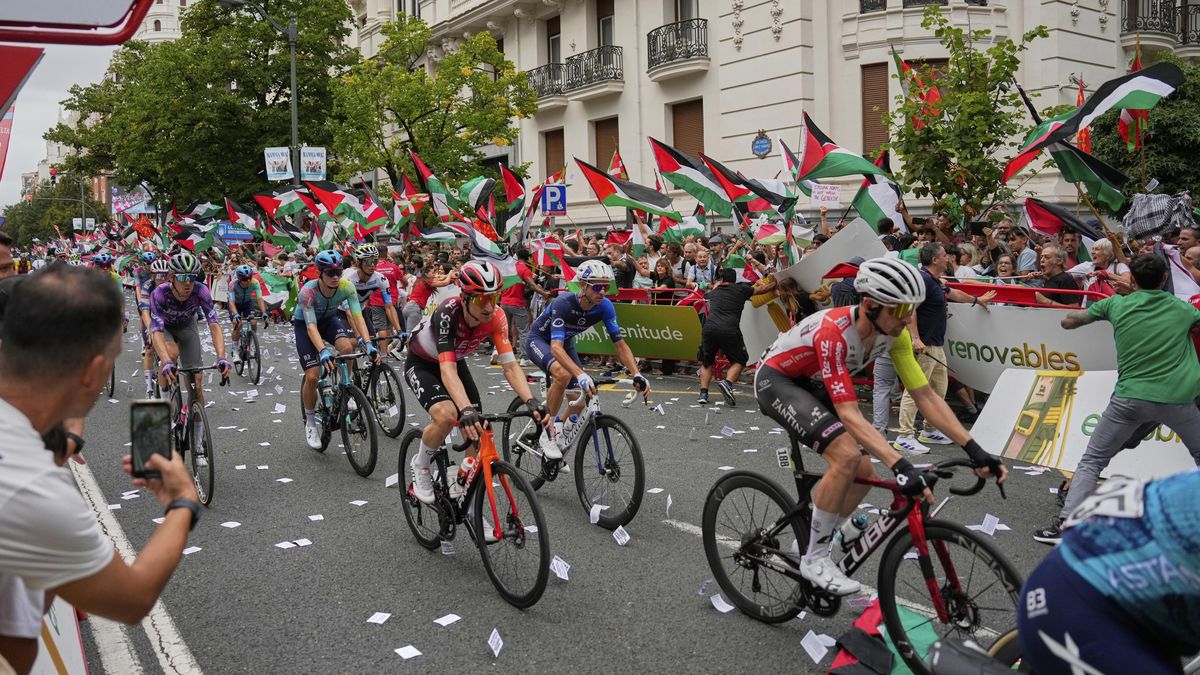 Jedenáctá etapa Vuelty byla kvůli propalestinským demonstrantům předčasně ukončena