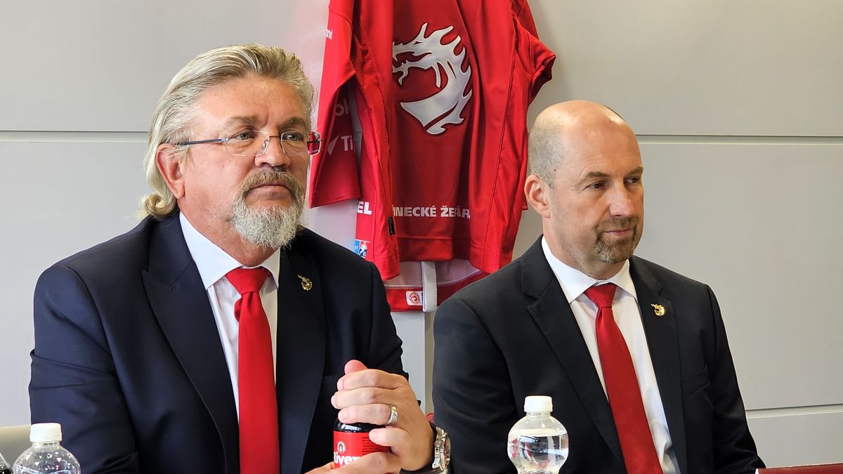 Loňská sezona byla podle třineckého bosse Modera daní za úspěchy. Věří v návrat a těší se na bitvy s Varaďou