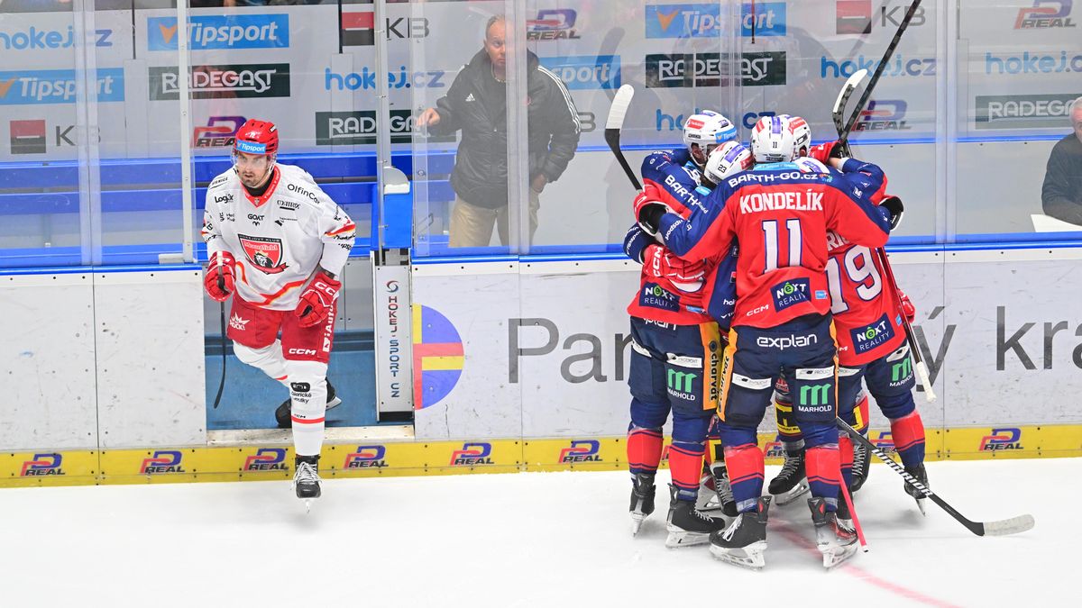HOKEJ ONLINE: Pardubice vlétly na Hradec! Bleskově se trefila i Kometa, Kladno je bez Jágra