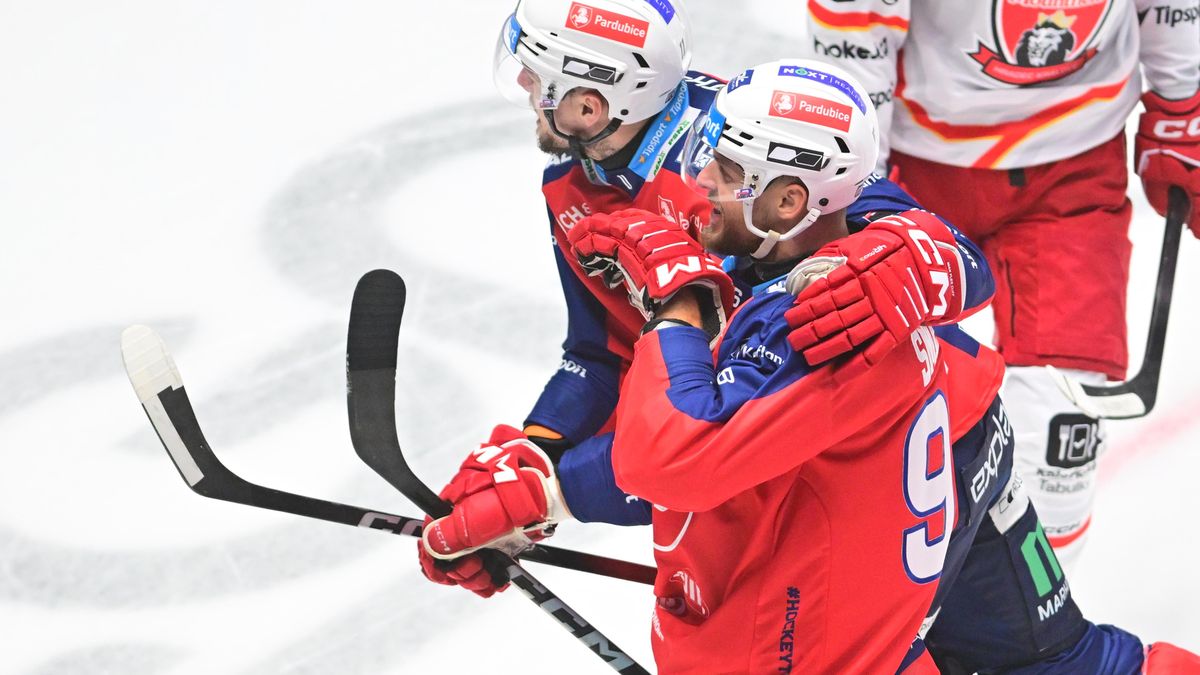 Sparta v bitvě gigantů vyzve Třinec. Pešána čeká s Pardubicemi po kanonádě pikantní duel