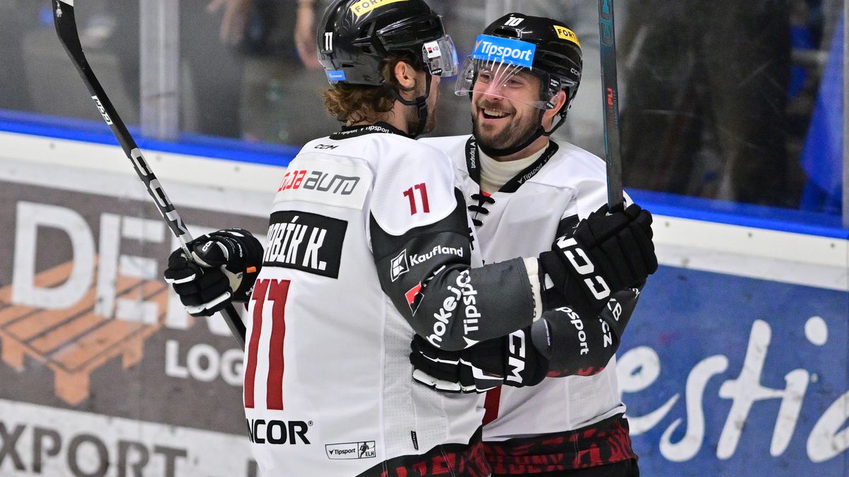 SESTŘIH: Sparta zahájila sezonu utrápeným vítězstvím na ledě Motoru