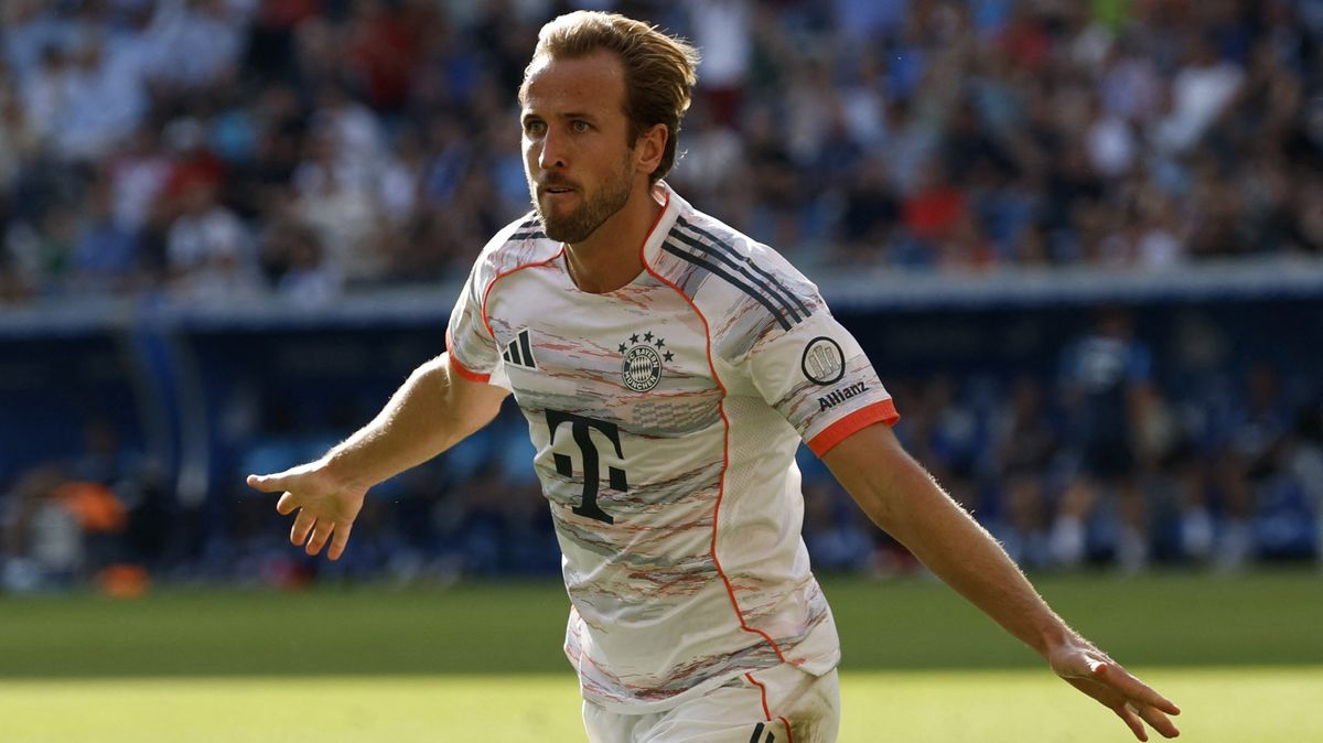 Bayernu zařídil výhru v Hoffenheimu hattrickem Kane, Coufal jen snižoval