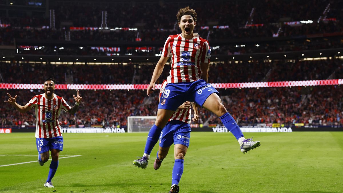 Álvarez hattrickem pomohl Atléticu otočit zápas proti Vallecanu