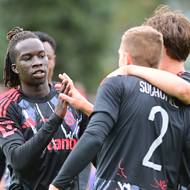 Fotbalisté Sparty slaví v zápase proti Karlovým Varům.