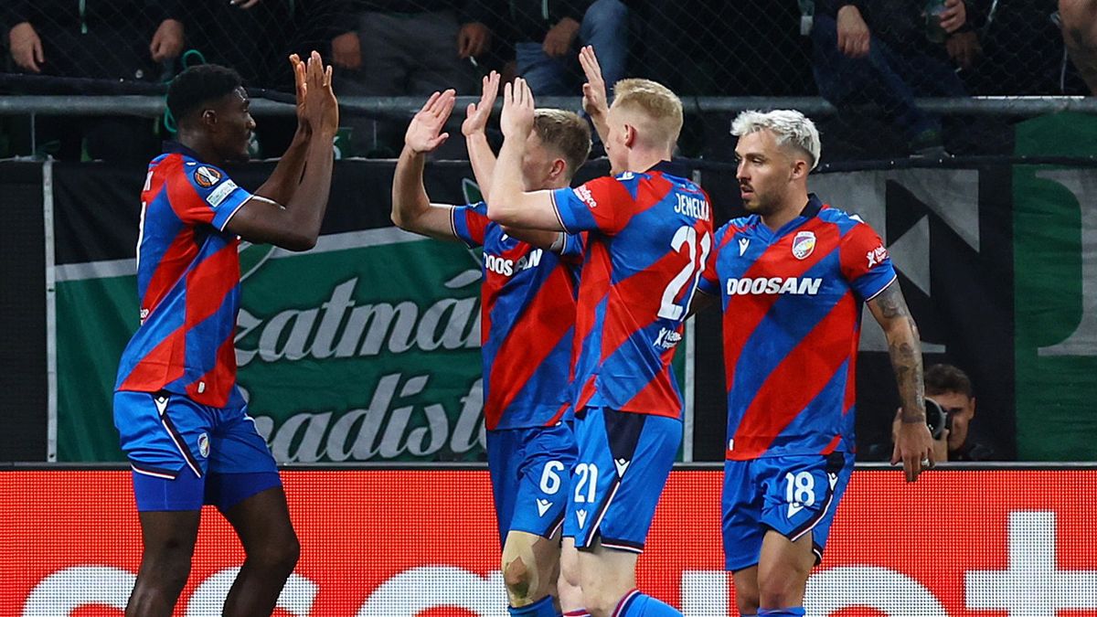 FOTBAL ONLINE: Červená pro soupeře! Plzeň v Maďarsku hlídá těsný náskok