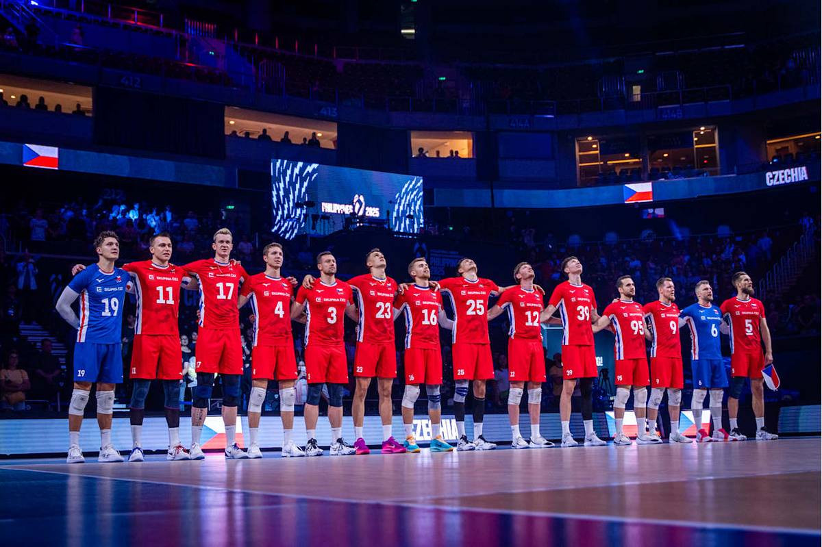 Češi nastoupili k zápasu o třetí místo v červeném.