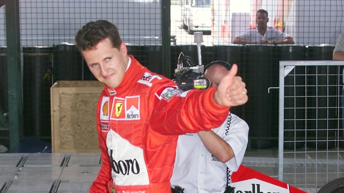 Schumacher láme rekordy. Dražba jeho kombinézy přinesla nevídaný výsledek