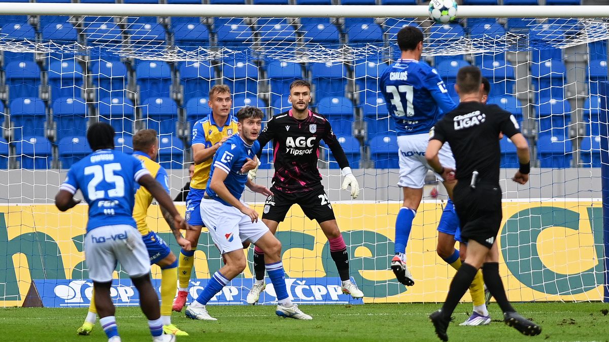 FOTBAL ONLINE: Dohrávka v Ostravě vrcholí