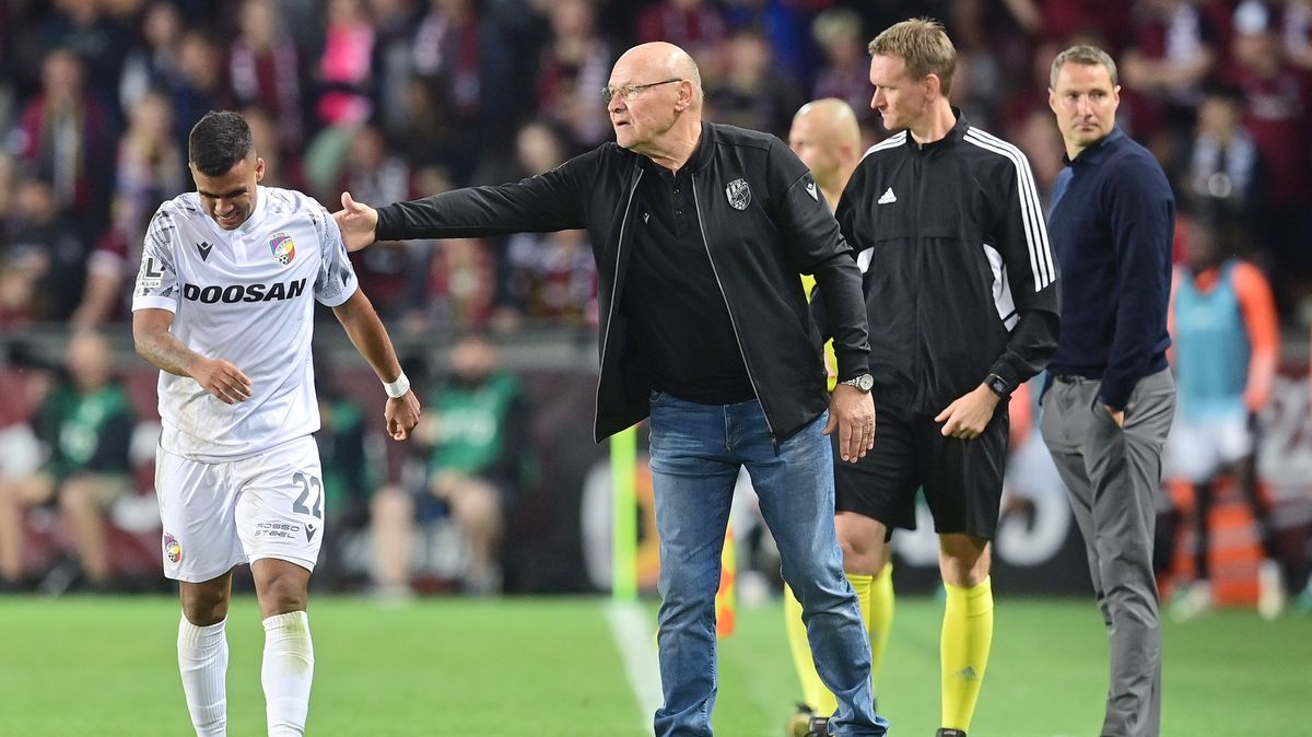 Cadu nám schází, v Plzni po něm zeje díra. Koubek o bývalém svěřenci a duelu s Ferencvárosem