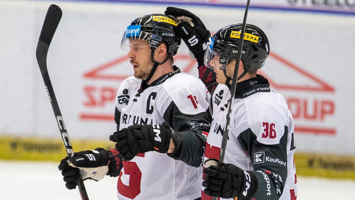 HOKEJ ONLINE: Pardubice prohrávají. Velký obrat Komety. Sparta slaví po nájezdech
