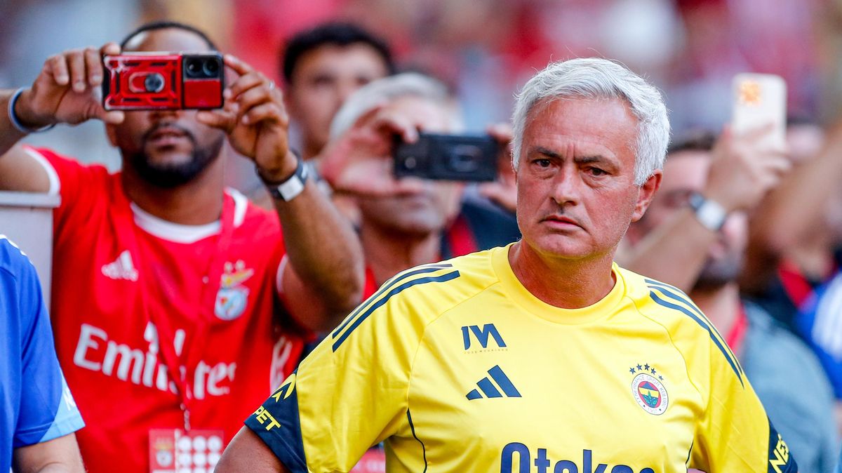 Rýsuje se pikantní návrat. Mourinho je favoritem na uvolněné místo v Benfice