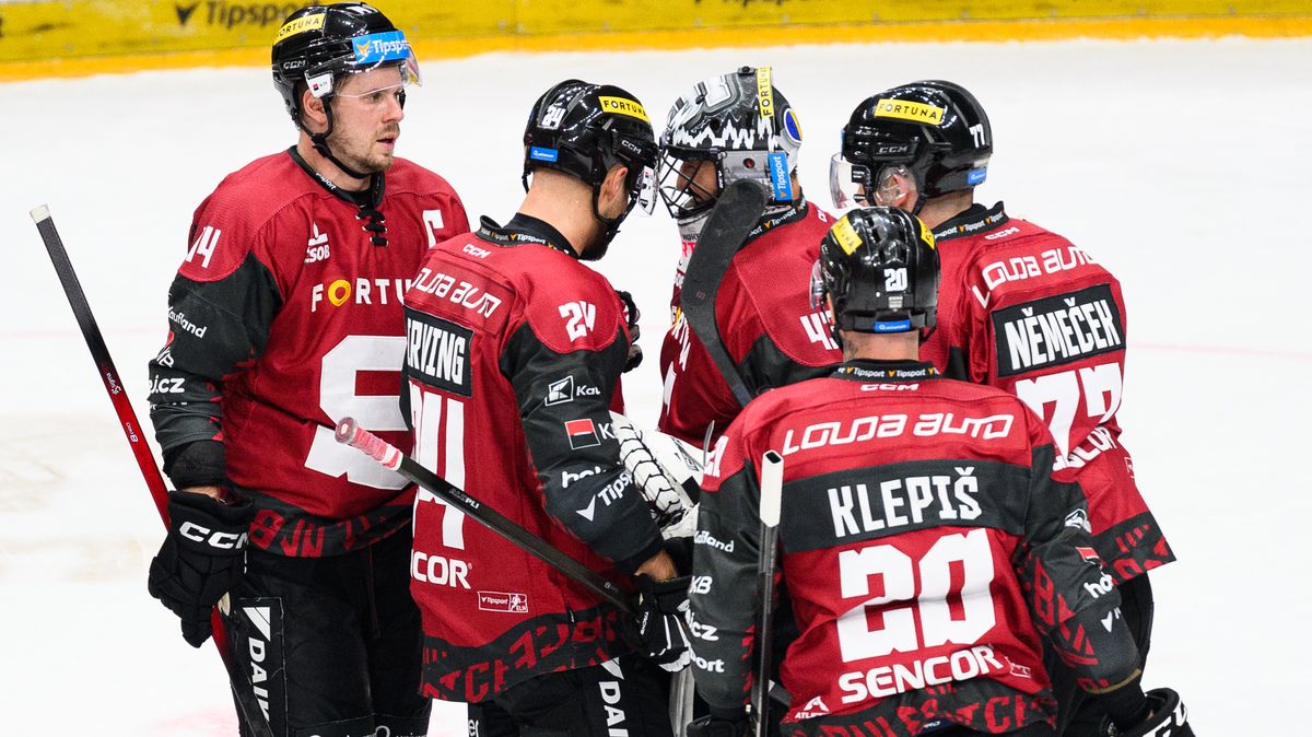 Sparta zvládla šlágr! Pešán prožil hořký návrat do Liberce, extraligu vede překvapivě Plzeň