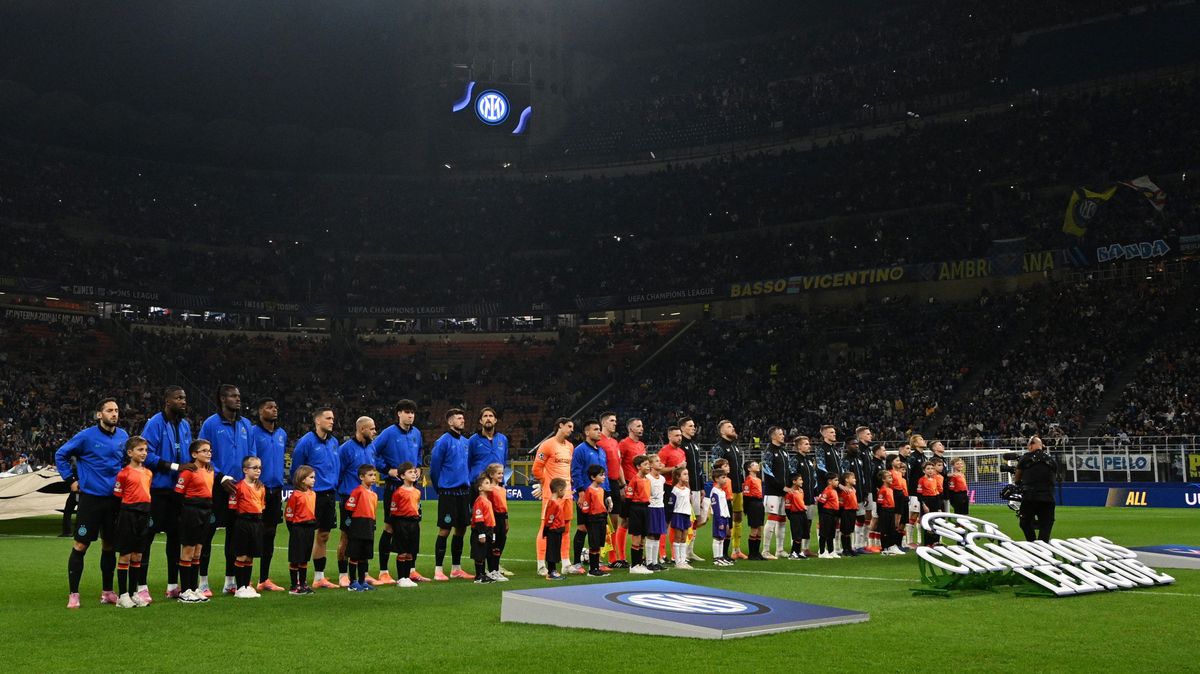 Propadák na hřišti, výhra v hledišti. Slávisté ovládli San Siro