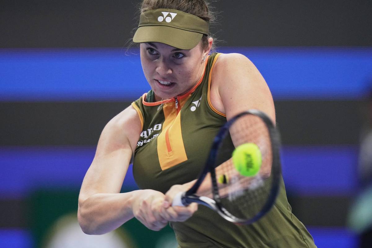 Linda Nosková při semifinálovém zápase proti Jessice Pegulaové