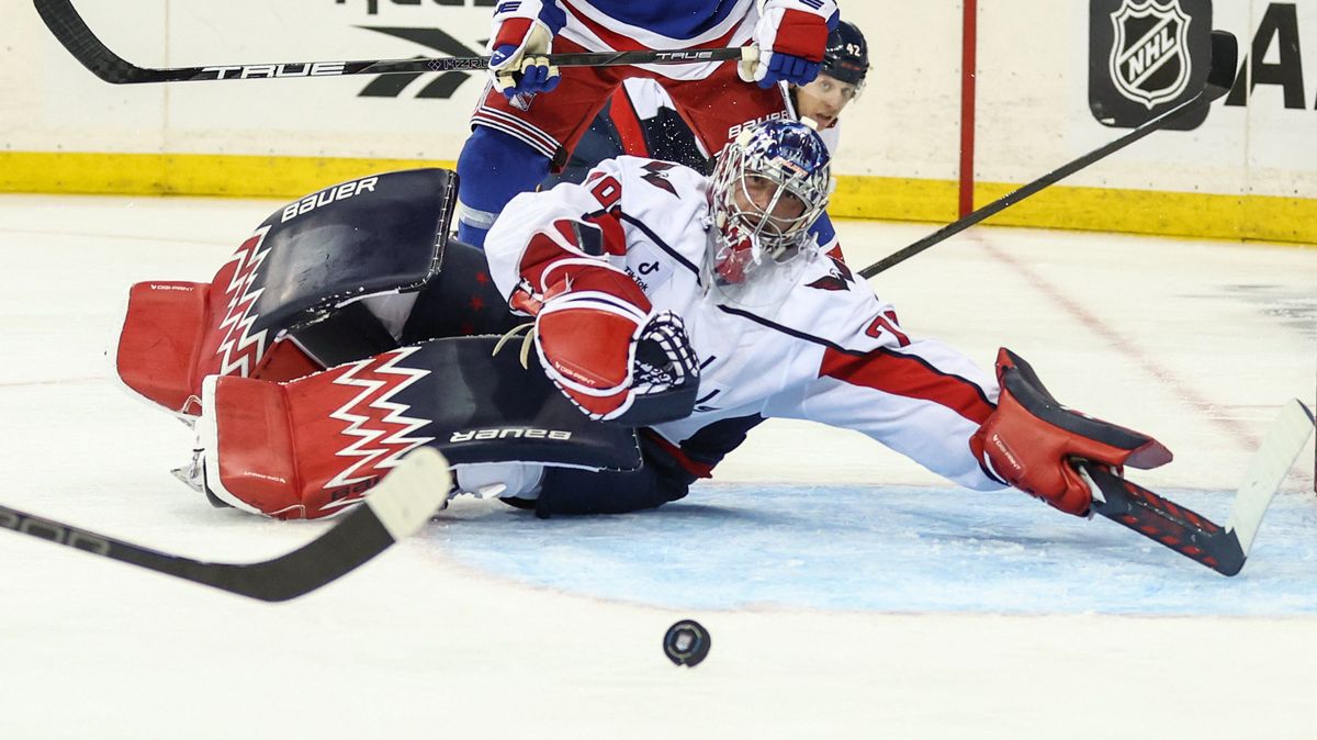V zápase Rangers s Capitals padl jediný gól, při debutu v sezoně zazářil brankář Washingtonu Lindgren
