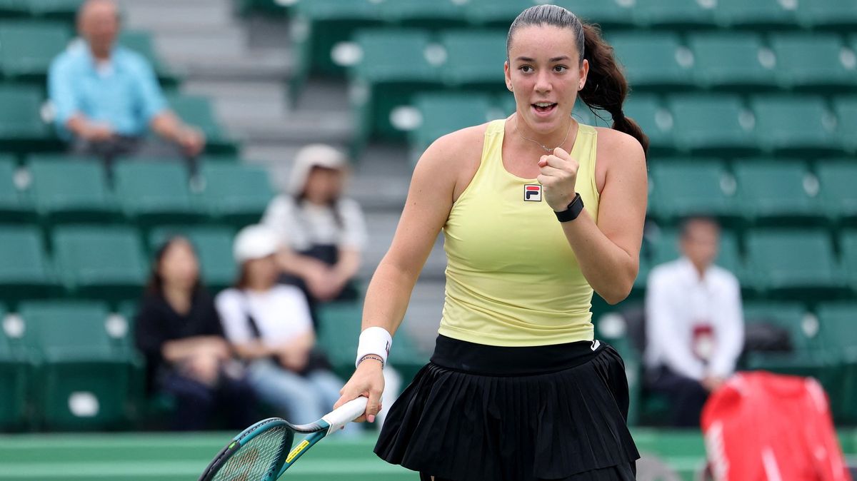 TENIS ONLINE: Valentová hraje životní turnaj. Česká naděje zabojuje o finále