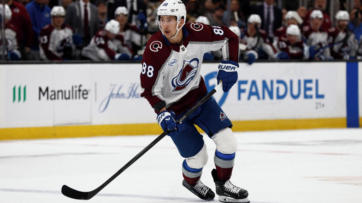 Miliardová smlouva pro Nečase. Colorado si českou hvězdu pojistilo na osm let