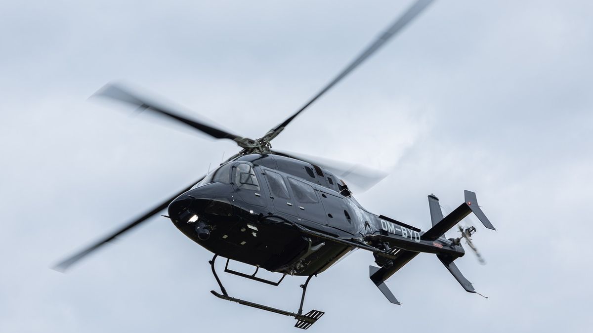 Norské biatlonové hvězdy pod palbou kritiky. Na úvodní závod sezony poletí vrtulníkem