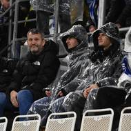 I na Andrově stadionu v Olomouci v úvodu zápasu pršelo. 
