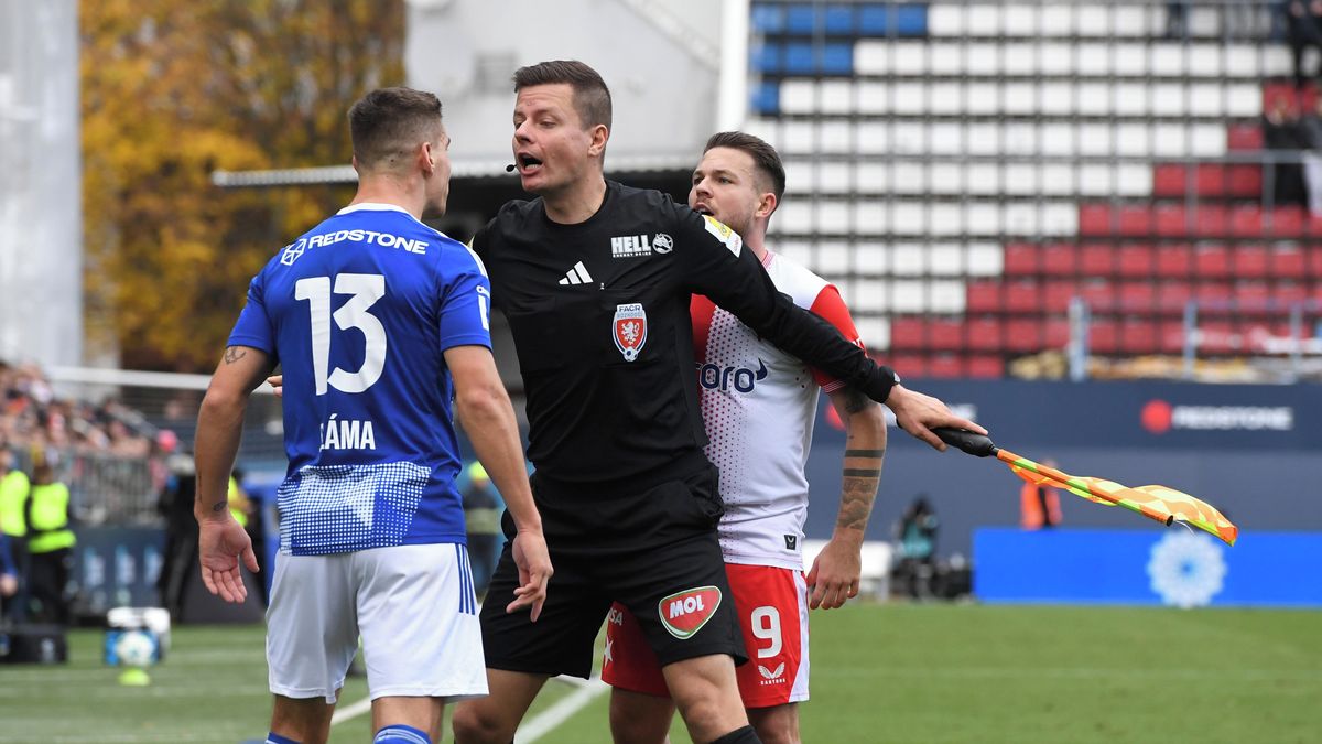 Komise rozhodčích si posvítila na odvolanou penaltu proti Slavii