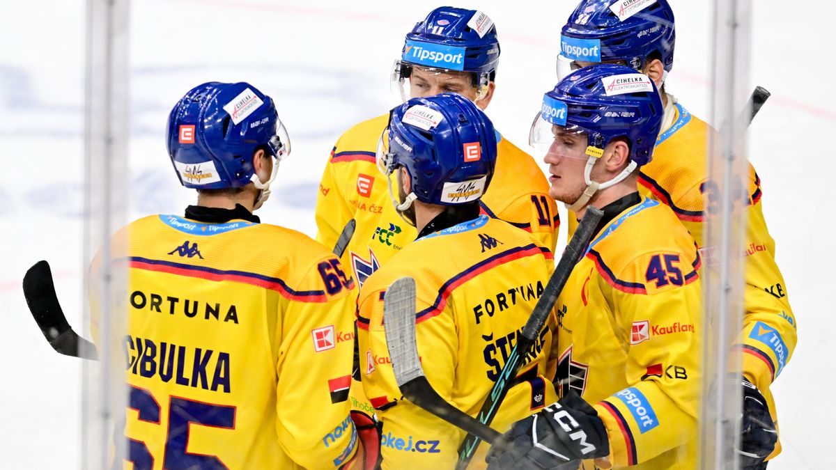 HOKEJ ONLINE: Motor vykřesal naději! Pardubice vedou v derby, Litvínov šokuje Kometu
