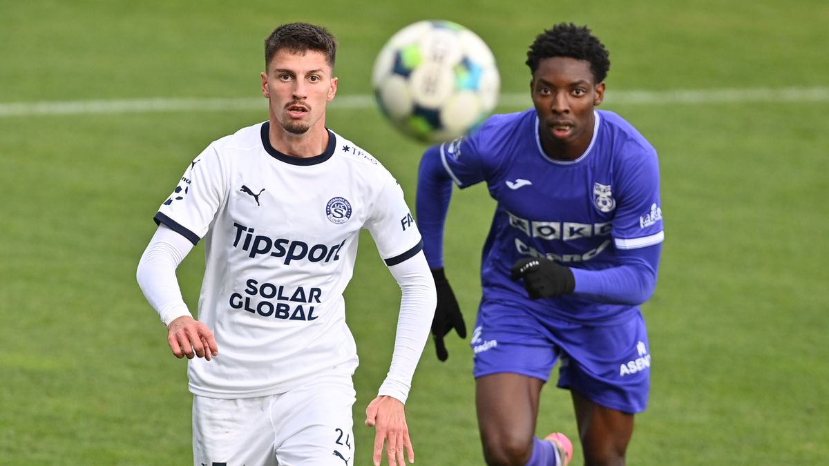 FOTBAL ONLINE: Slovácko pálí šanci za šancí. Jablonec přivítá Duklu