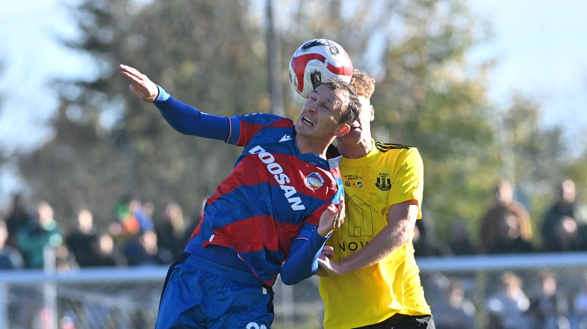 FOTBAL ONLINE: Plzeň se trápí na hřišti divizního outsidera. Zlín vyzve v poháru Slavii