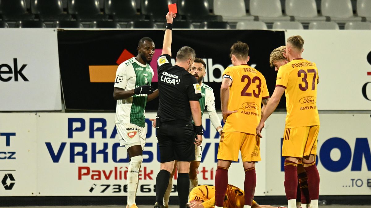 Sparta senzačně ztratila. Jablonec ale její zaváhání nevyužil, Baník s novým koučem prohrál